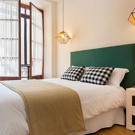 Alohamundi Arenal Apartment Севиля Екстериор снимка