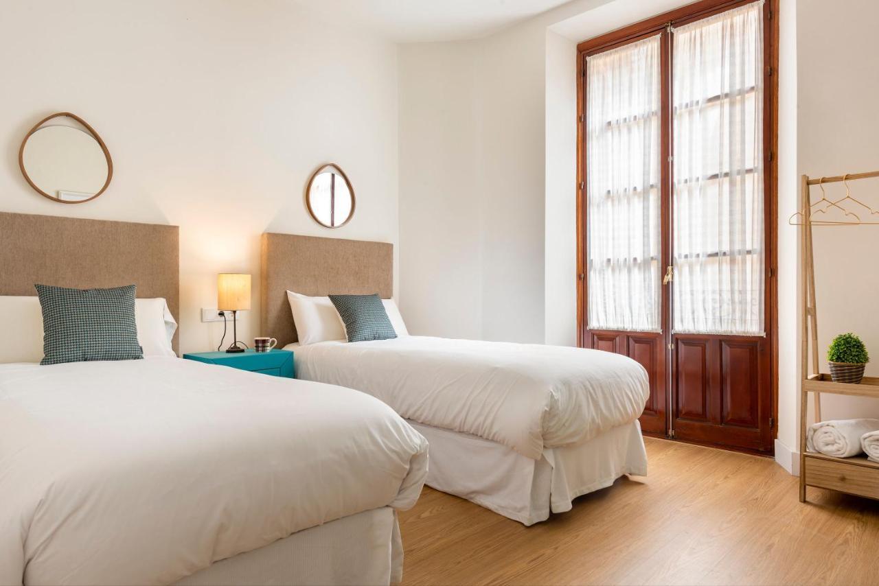 Alohamundi Arenal Apartment Севиля Екстериор снимка